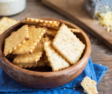 Cheddar Crackers